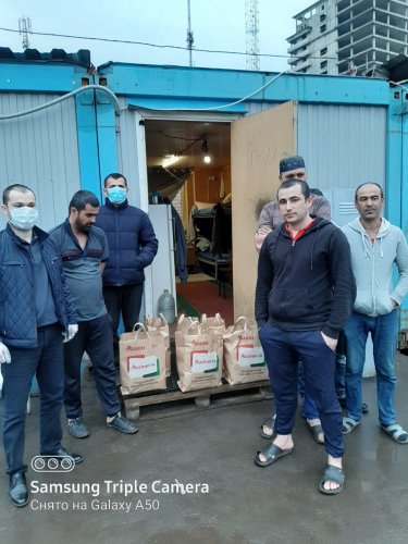Тухфахои идона ба кудакон ва кумакхои хайрияви ба оилахои ниёзманд дар Санкт-Петербург ва Москва Тухфахои идона ба кудакон ва кумакхои хайрияви ба оилахои ниёзманд дар Санкт-Петербург ва Москва